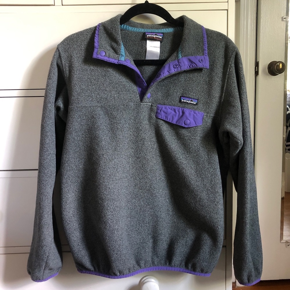 Grey and purple women’s Patagonia synchilla